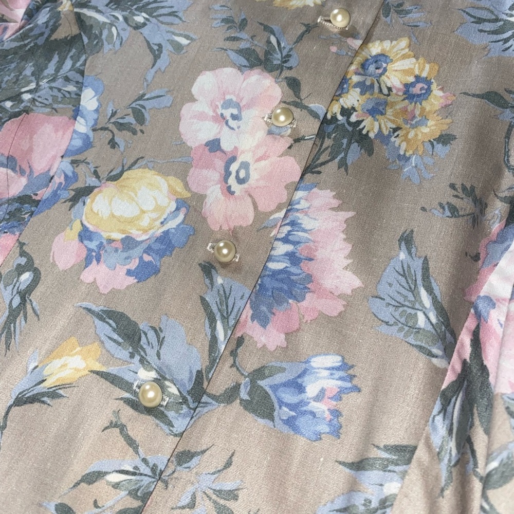 Vintage Susi Dee Floral Puff Sleeve Dress with Lace Collar and Pearl Buttons - Picture 6 of 11